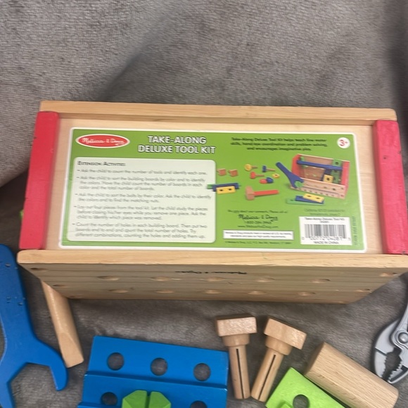 Melissa & Doug Take-Along Deluxe Tool Kit B - Picture 6 of 8